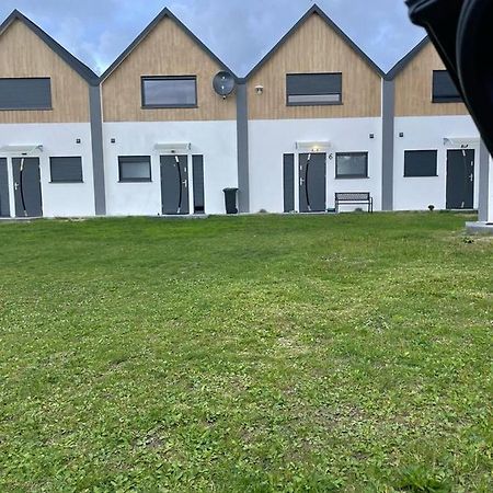 Lesny Zakatek Apartman Jarosławiec Kültér fotó